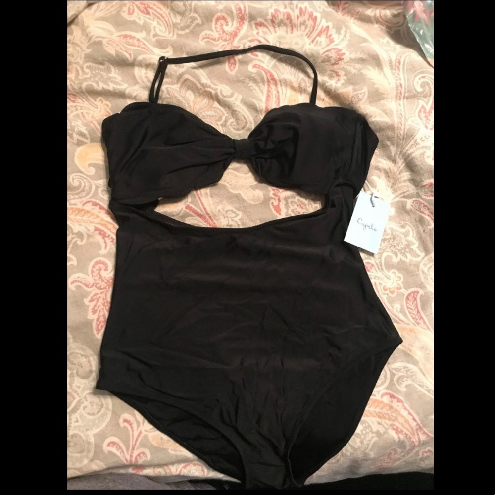 Black swim suit